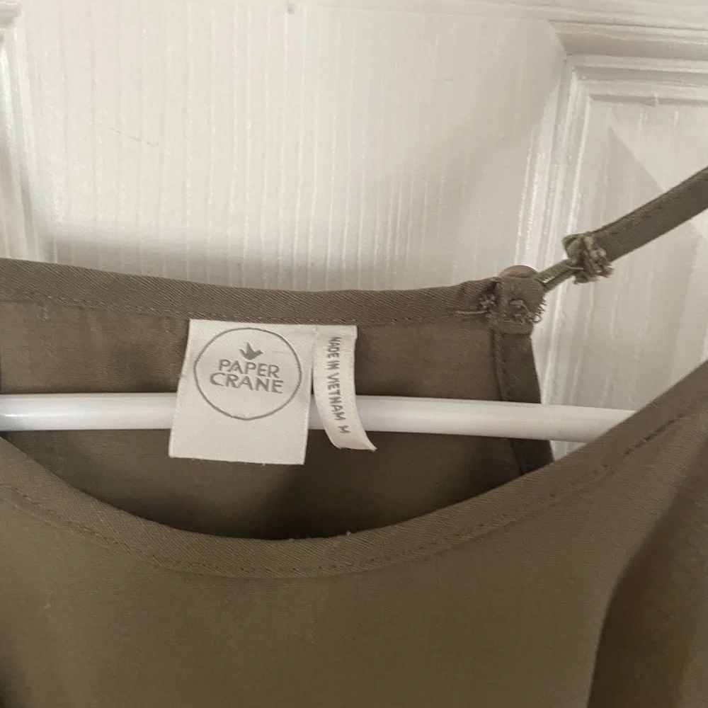 Paper Crane Olive Green Women's Halter Top Medium - Picture 2 of 4